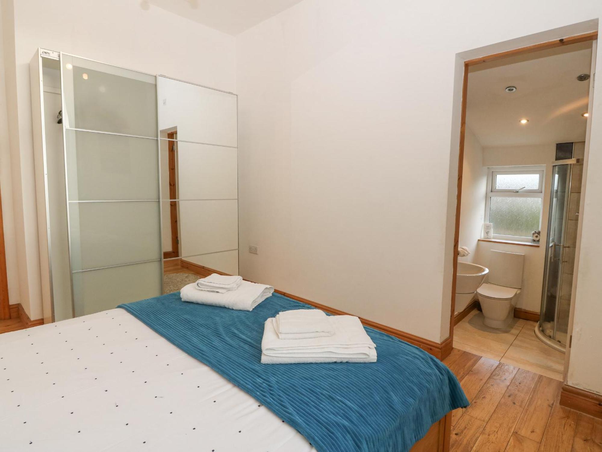Villa Coed Llai Holyhead Esterno foto